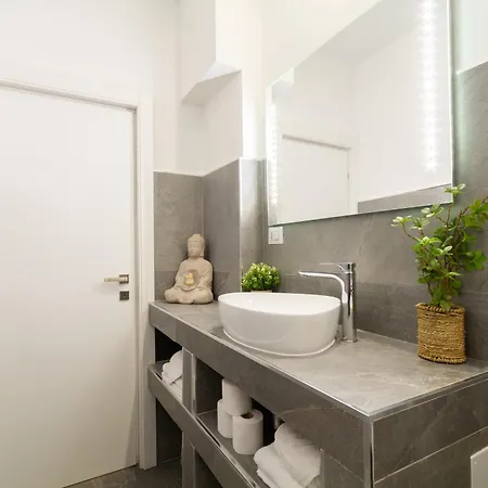 Luxury Porta Venezia Apartament
